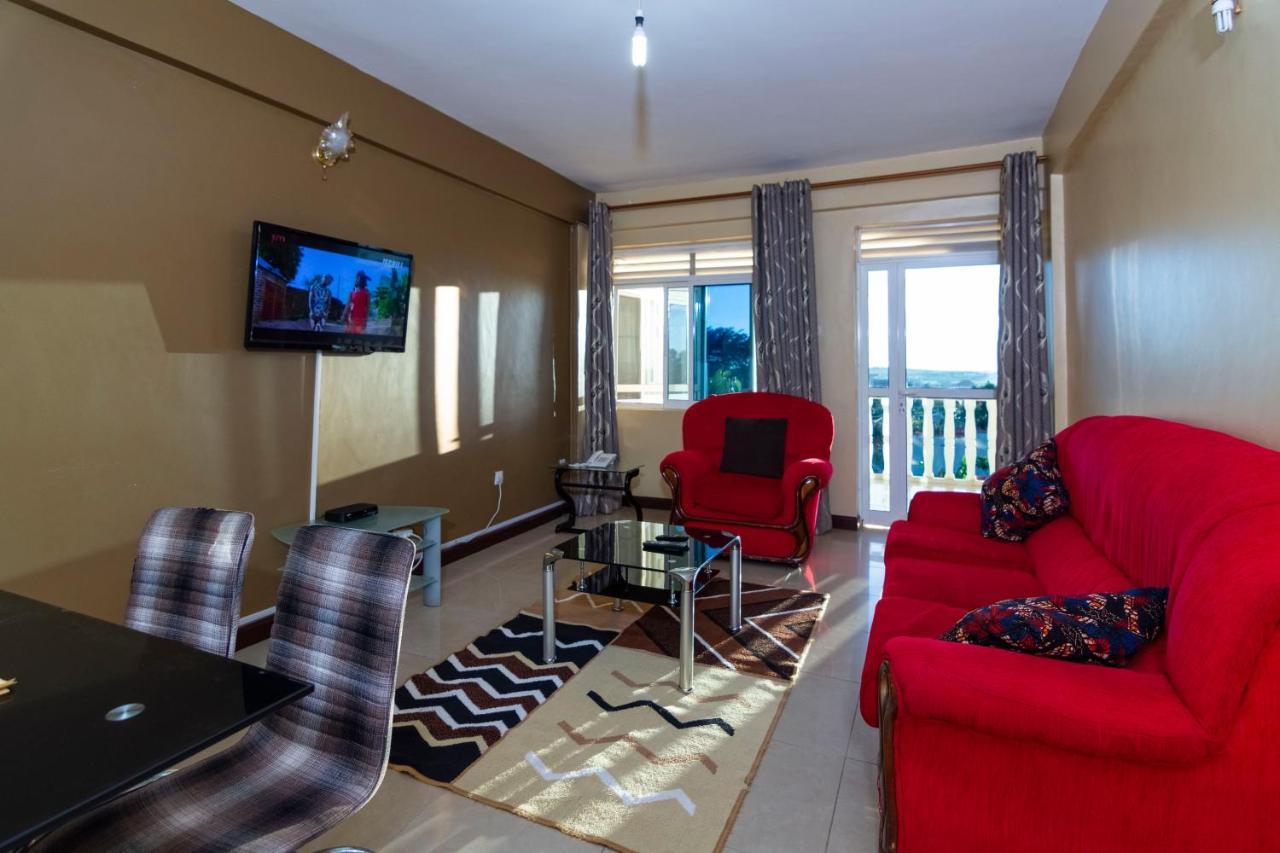 Karibu Bb Suites Ентебе Екстериор снимка